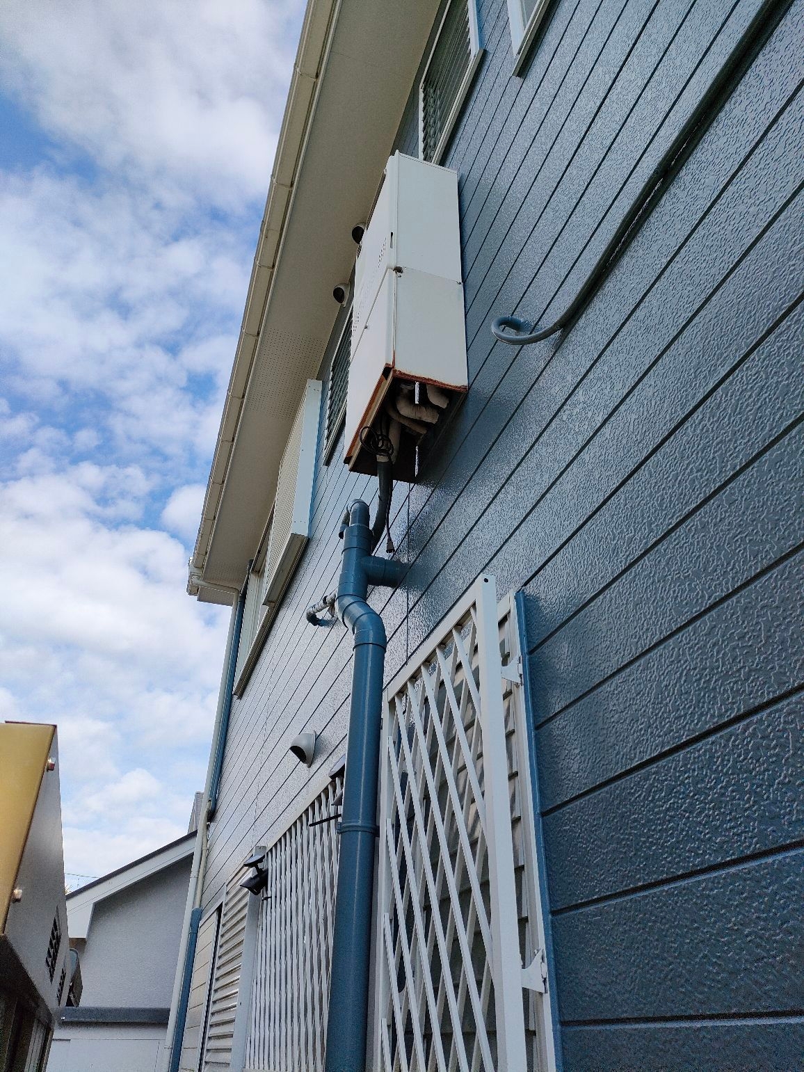 施工前 | 藤沢市周辺エリアのガス給湯器・電気温水器・エコキュート交換｜ 株式会社内藤商事