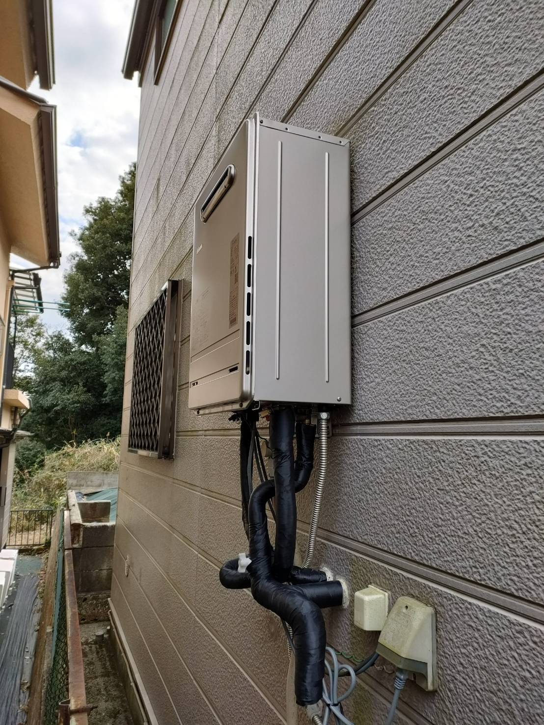 施工後 | 藤沢市周辺エリアのガス給湯器・電気温水器・エコキュート交換｜ 株式会社内藤商事