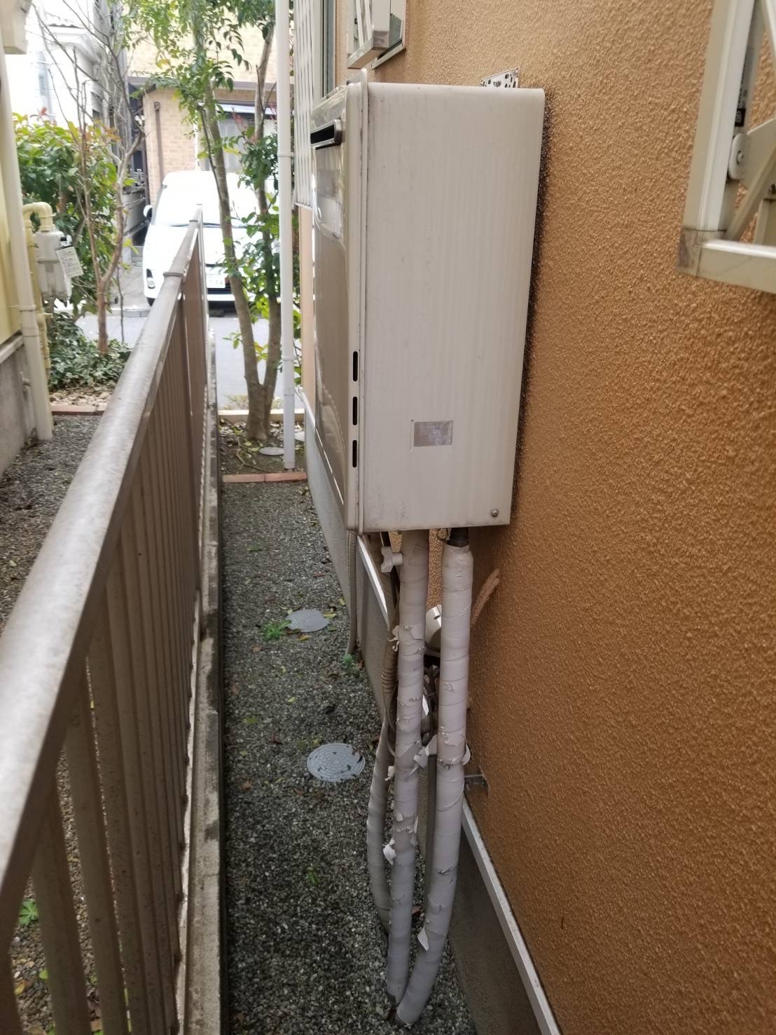 施工前 | 藤沢市周辺エリアのガス給湯器・電気温水器・エコキュート交換｜ 株式会社内藤商事