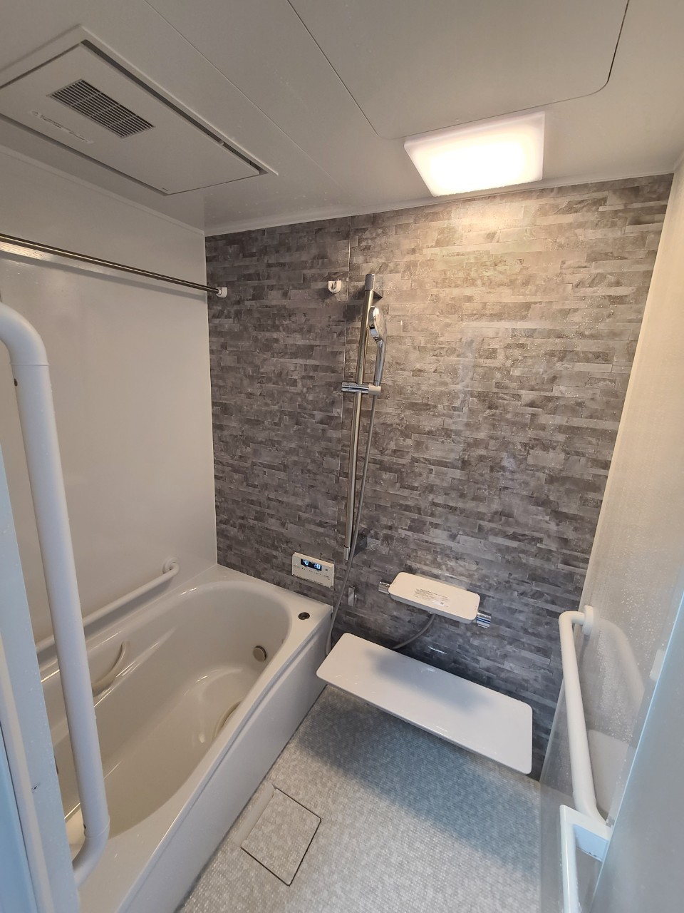 施工後 | 藤沢市周辺エリアのガス給湯器・電気温水器・エコキュート交換｜ 株式会社内藤商事