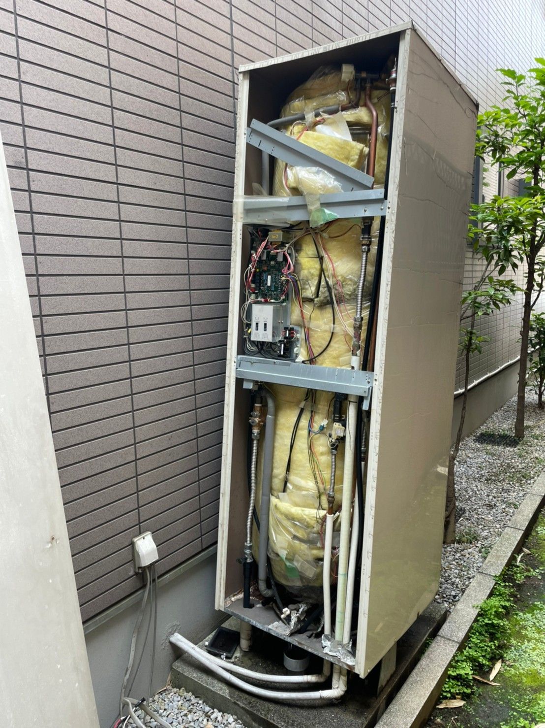 施工前 | 藤沢市周辺エリアのガス給湯器・電気温水器・エコキュート交換｜ 株式会社内藤商事