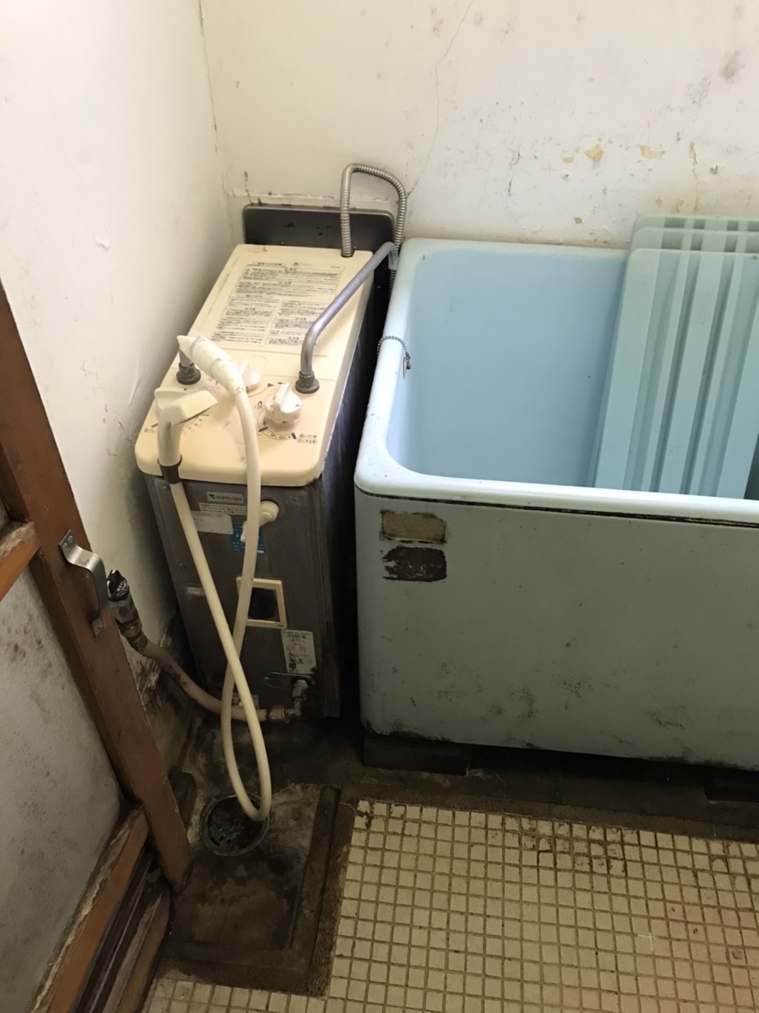 施工前 | 藤沢市周辺エリアのガス給湯器・電気温水器・エコキュート交換｜ 株式会社内藤商事