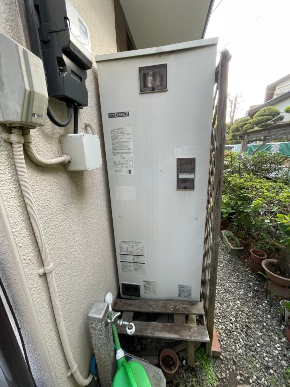 施工前 | 藤沢市周辺エリアのガス給湯器・電気温水器・エコキュート交換｜ 株式会社内藤商事