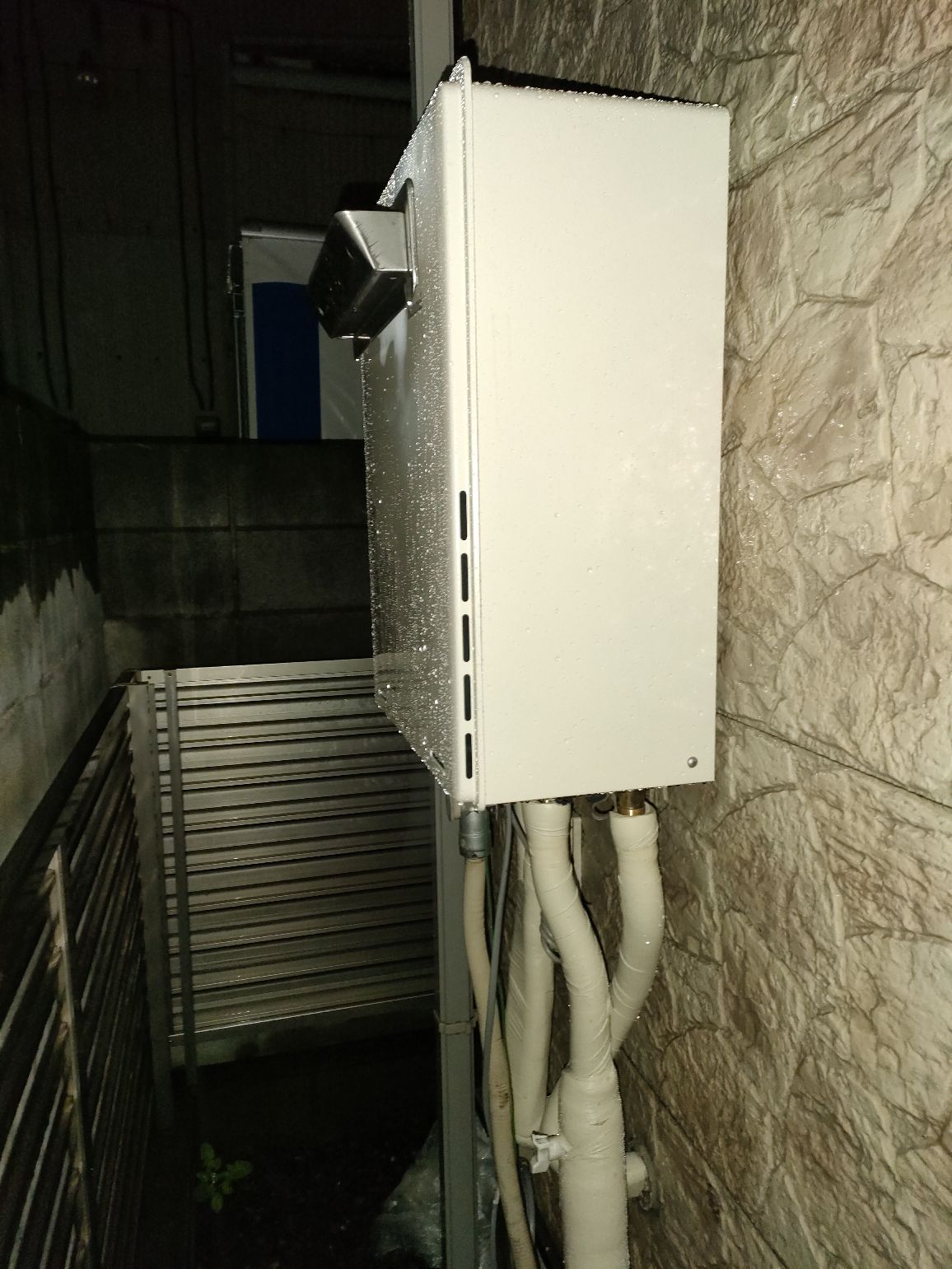 施工後 | 藤沢市周辺エリアのガス給湯器・電気温水器・エコキュート交換｜ 株式会社内藤商事