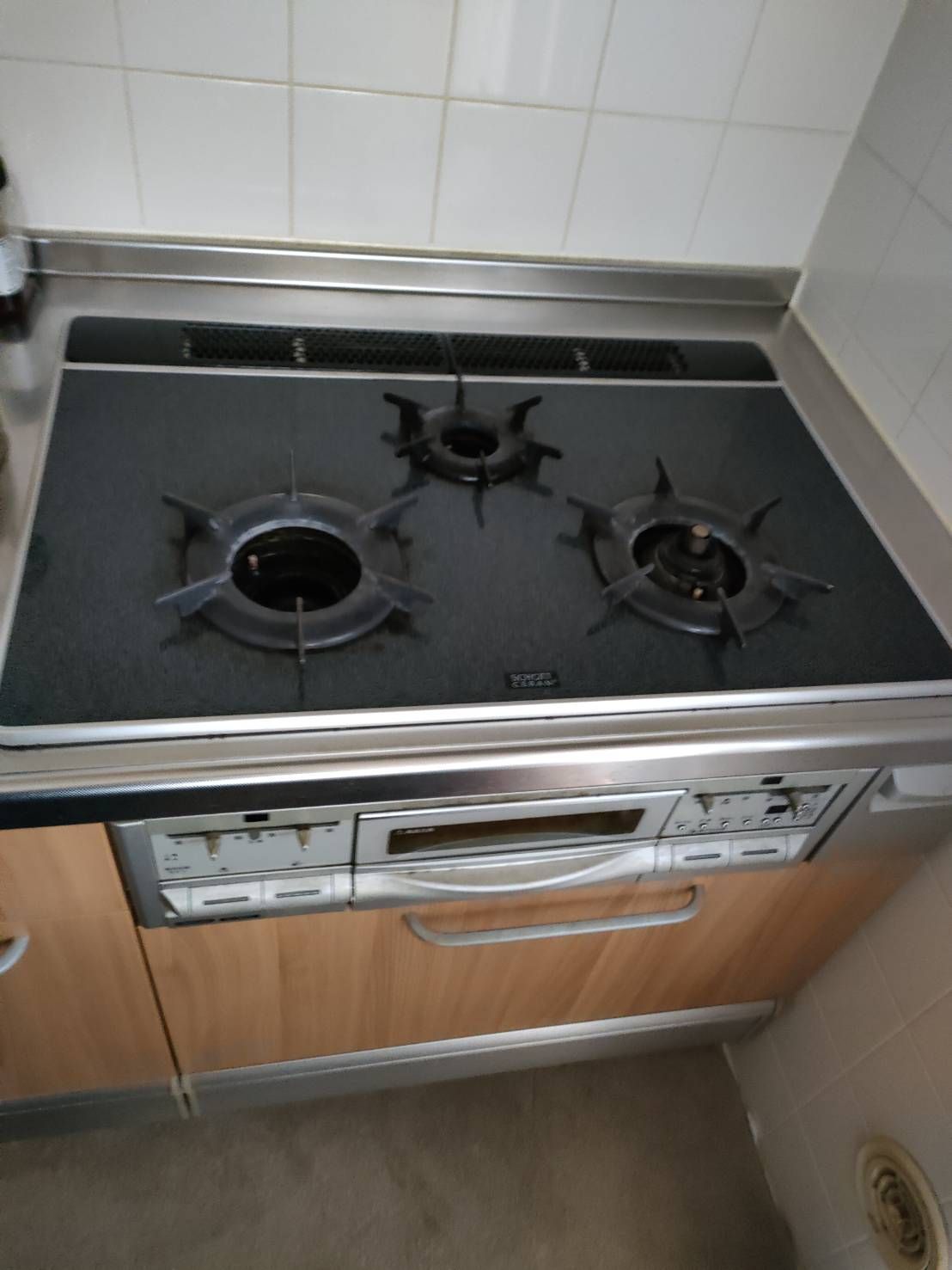 施工前 | 藤沢市周辺エリアのガス給湯器・電気温水器・エコキュート交換｜ 株式会社内藤商事