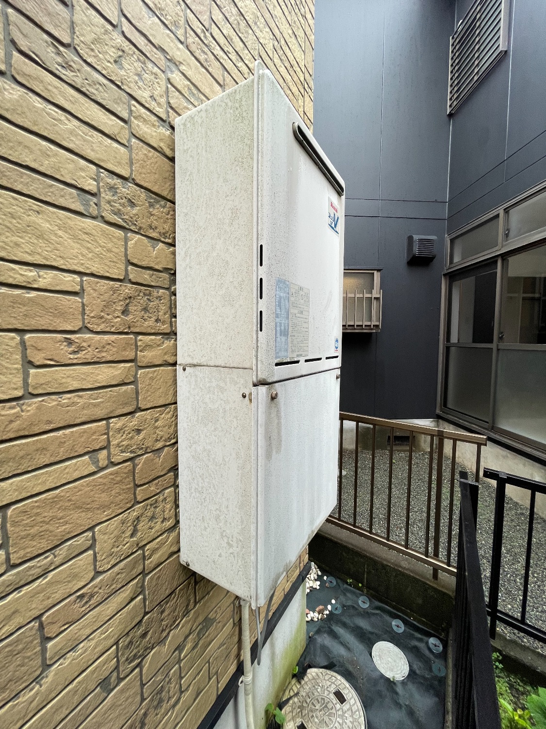 施工前 | 藤沢市周辺エリアのガス給湯器・電気温水器・エコキュート交換｜ 株式会社内藤商事