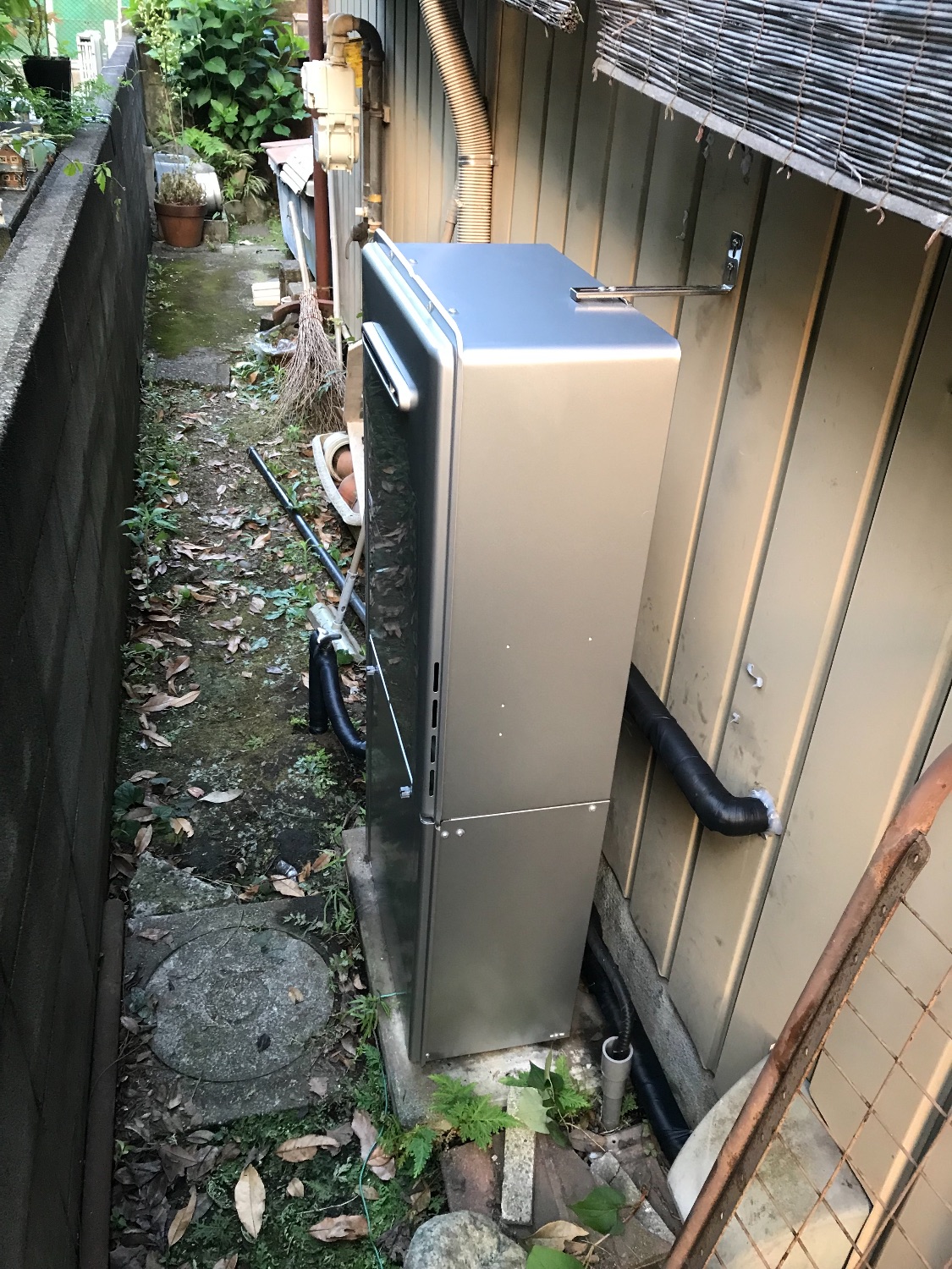 施工後 | 藤沢市周辺エリアのガス給湯器・電気温水器・エコキュート交換｜ 株式会社内藤商事