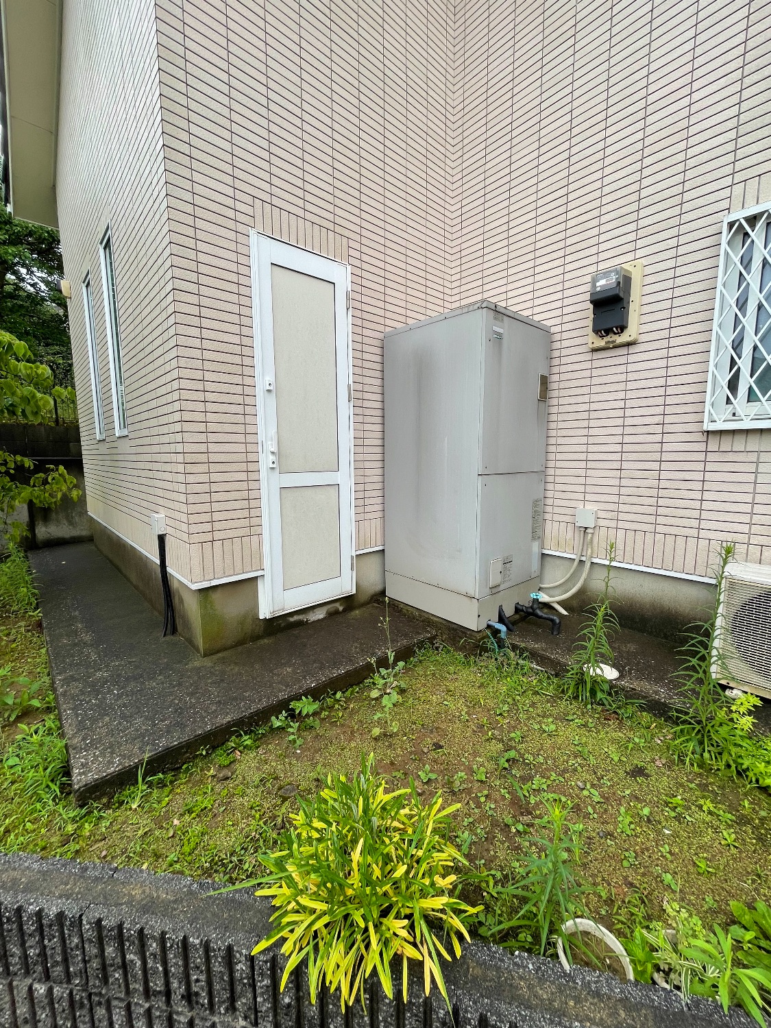 施工前 | 藤沢市周辺エリアのガス給湯器・電気温水器・エコキュート交換｜ 株式会社内藤商事