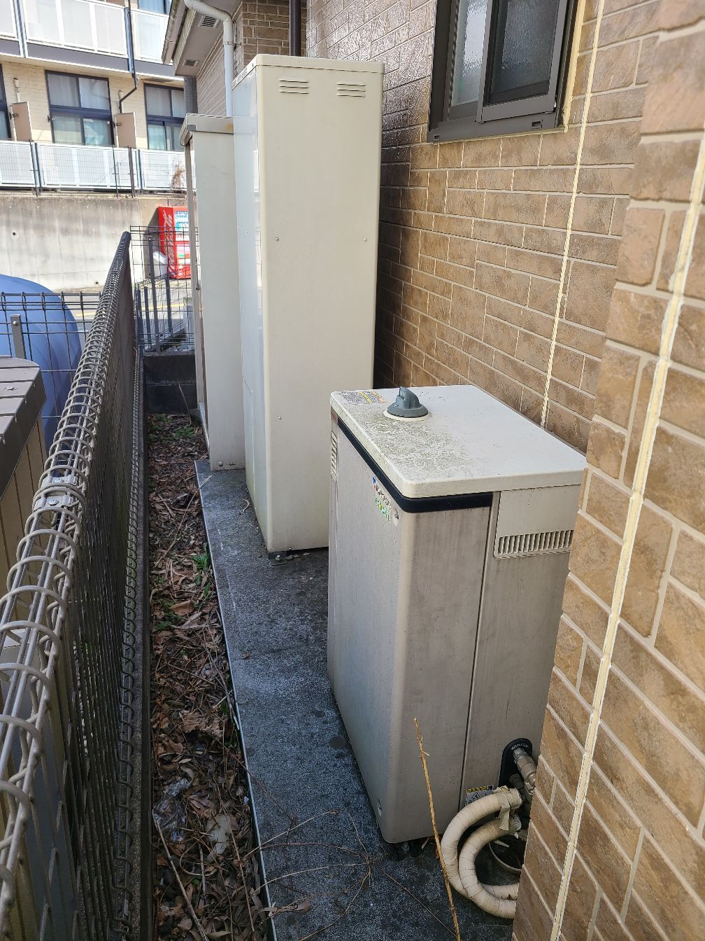 施工前 | 藤沢市周辺エリアのガス給湯器・電気温水器・エコキュート交換｜ 株式会社内藤商事