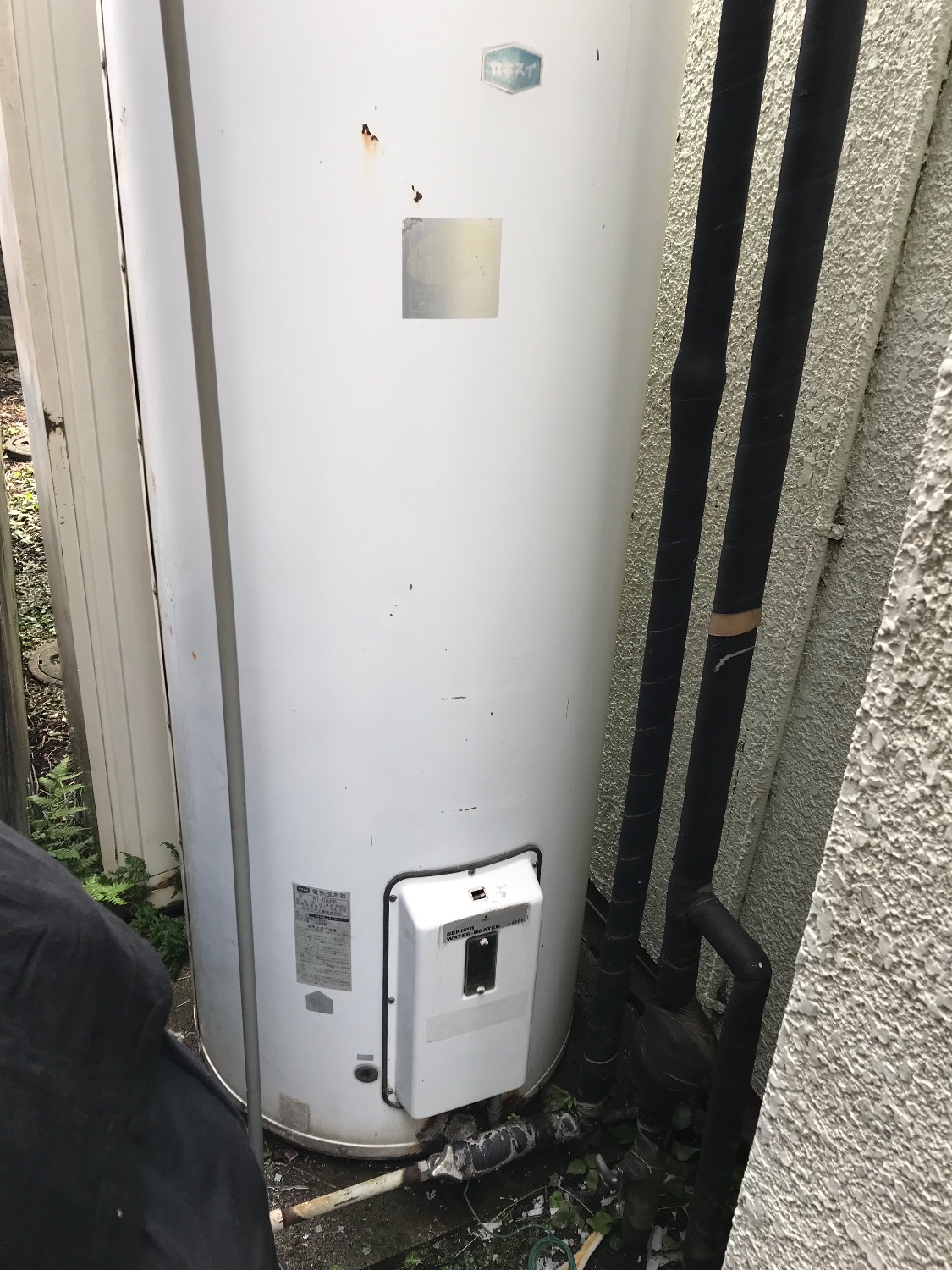 施工前 | 藤沢市周辺エリアのガス給湯器・電気温水器・エコキュート交換｜ 株式会社内藤商事