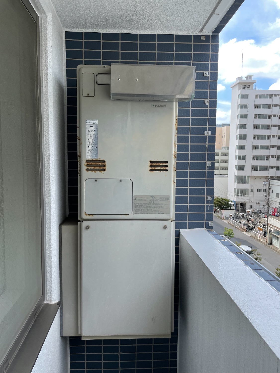 施工前 | 藤沢市周辺エリアのガス給湯器・電気温水器・エコキュート交換｜ 株式会社内藤商事