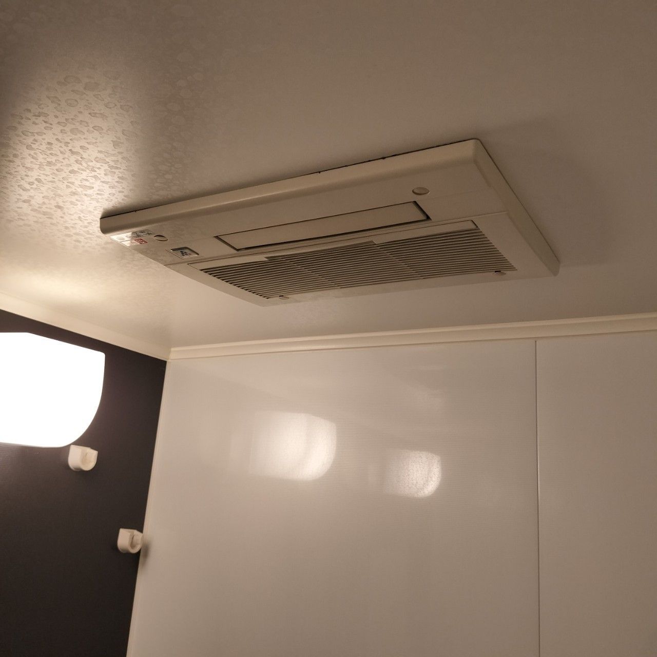 施工前 | 藤沢市周辺エリアのガス給湯器・電気温水器・エコキュート交換｜ 株式会社内藤商事