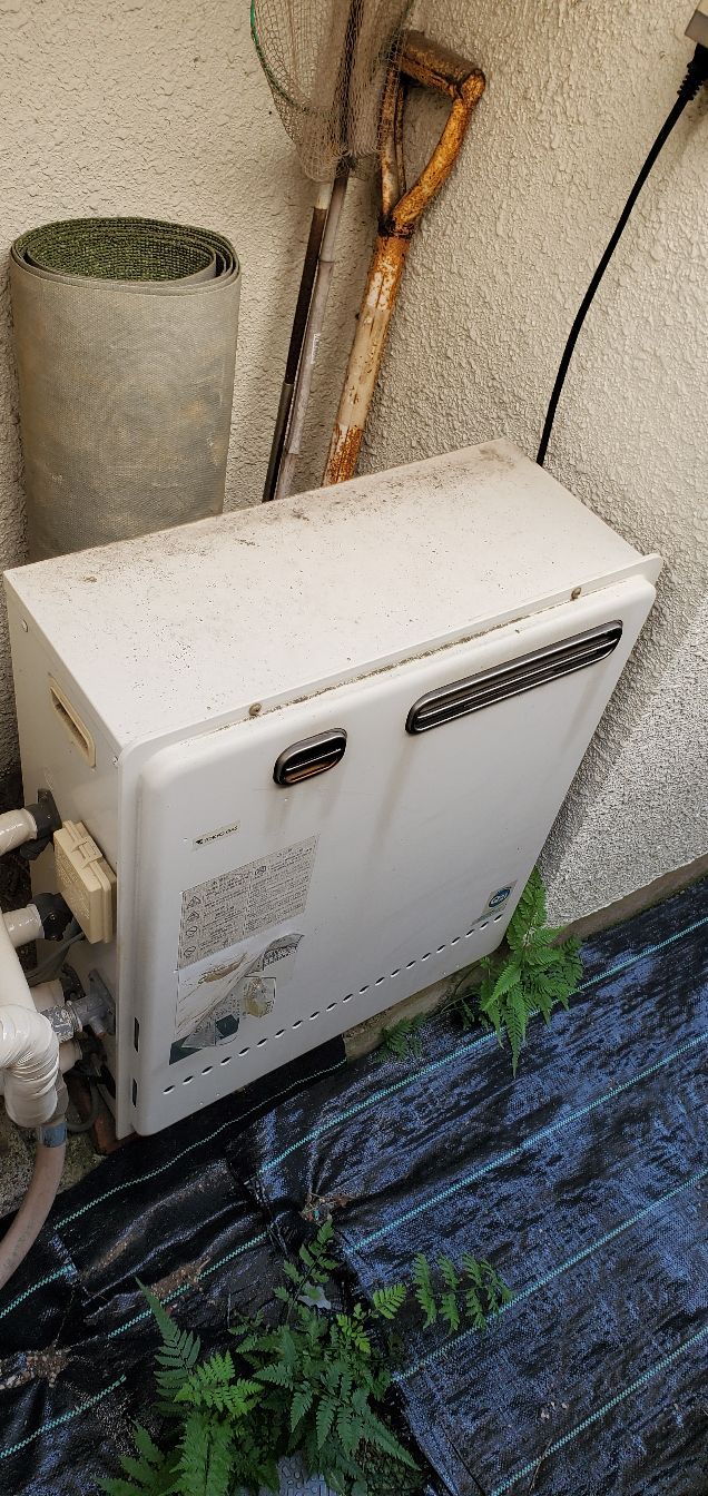 施工前 | 藤沢市周辺エリアのガス給湯器・電気温水器・エコキュート交換｜ 株式会社内藤商事