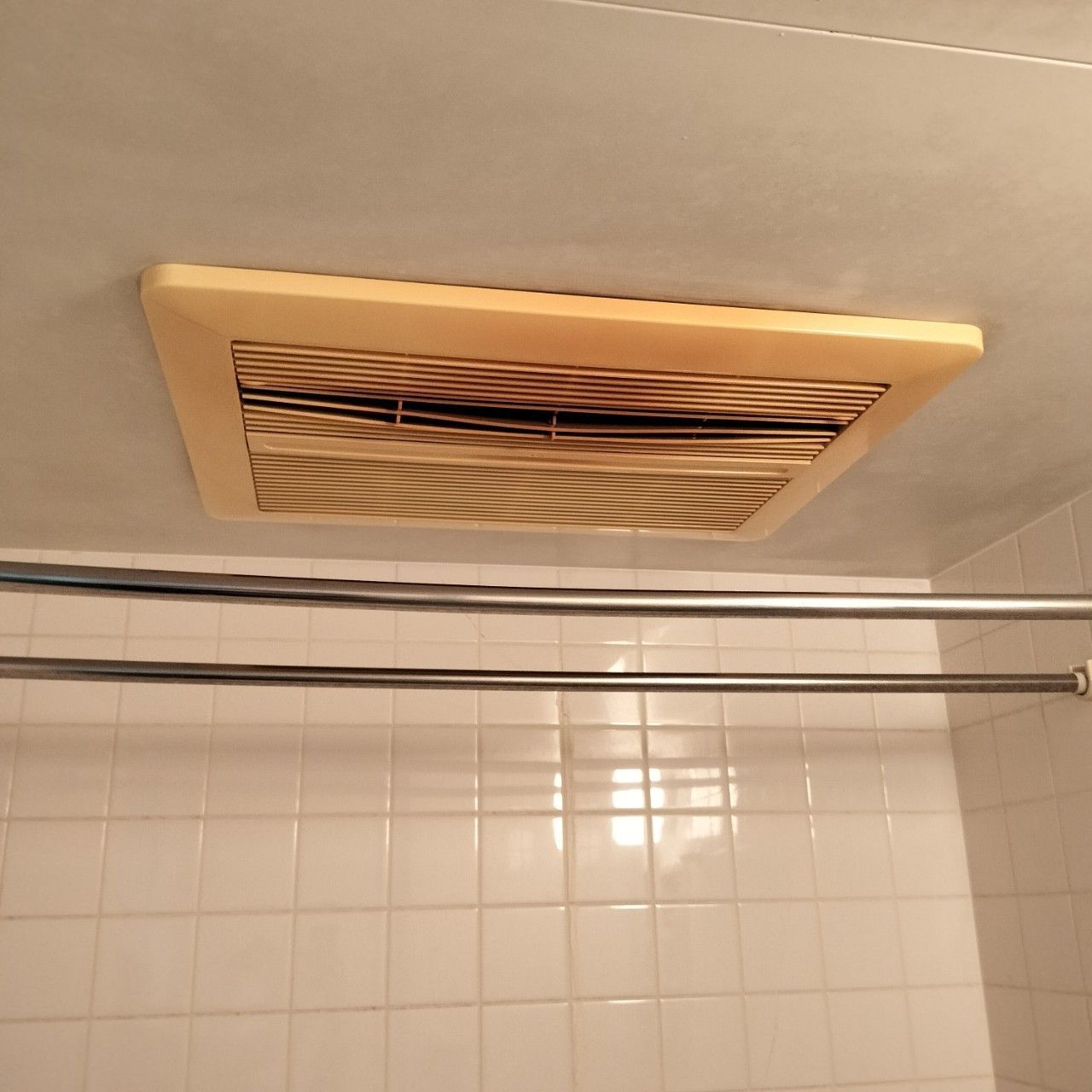 施工前 | 藤沢市周辺エリアのガス給湯器・電気温水器・エコキュート交換｜ 株式会社内藤商事