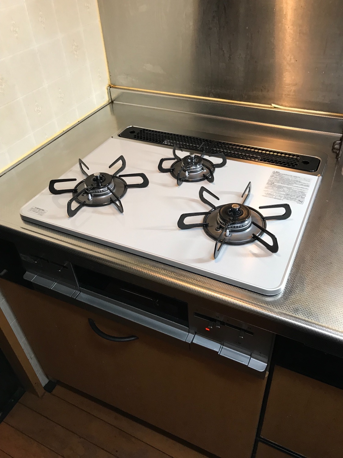 施工後 | 藤沢市周辺エリアのガス給湯器・電気温水器・エコキュート交換｜ 株式会社内藤商事