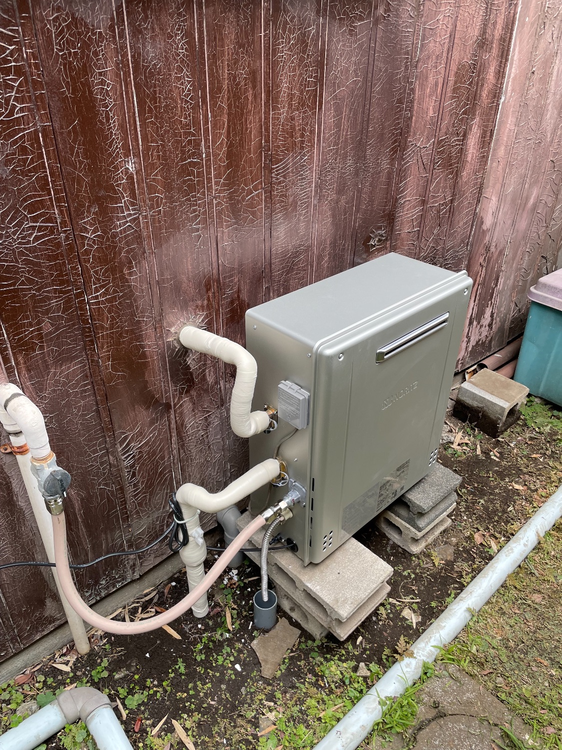 施工後 | 藤沢市周辺エリアのガス給湯器・電気温水器・エコキュート交換｜ 株式会社内藤商事