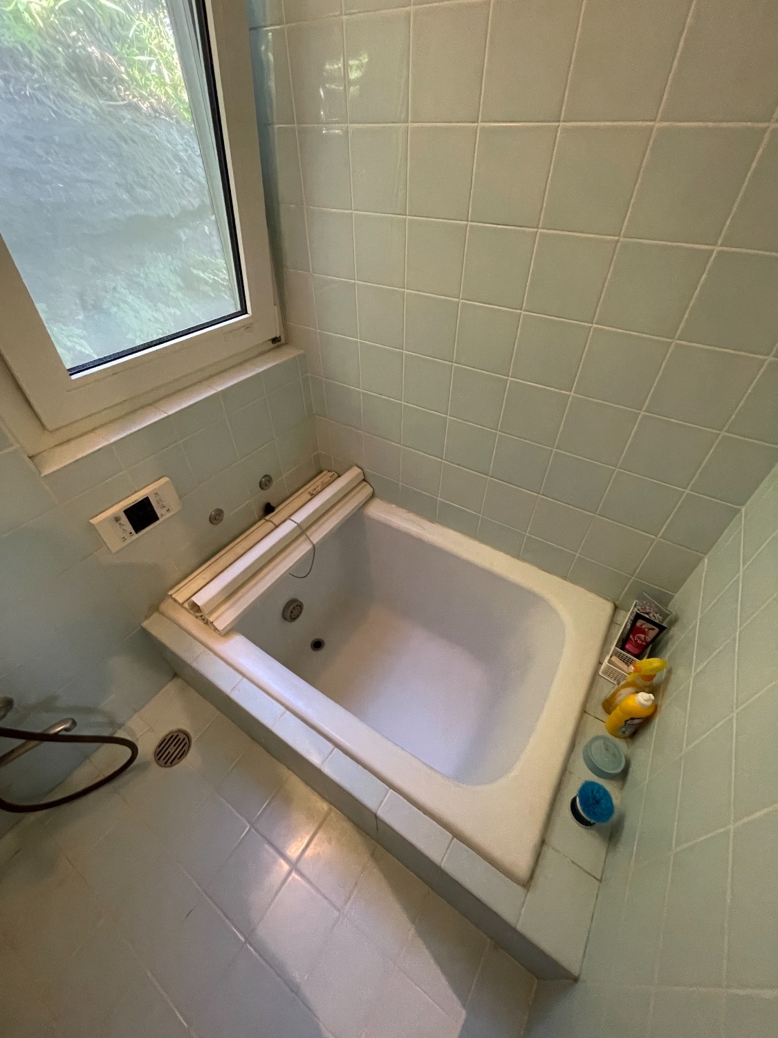 施工前 | 藤沢市周辺エリアのガス給湯器・電気温水器・エコキュート交換｜ 株式会社内藤商事