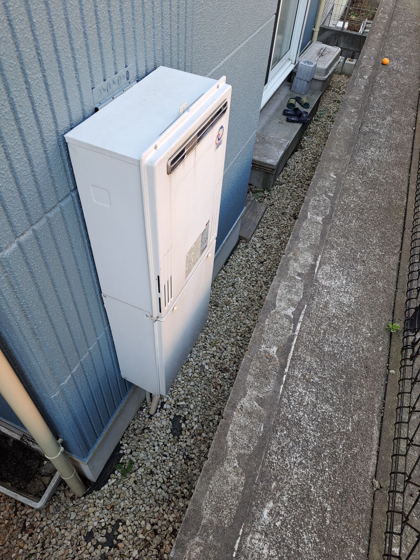 施工前 | 藤沢市周辺エリアのガス給湯器・電気温水器・エコキュート交換｜ 株式会社内藤商事