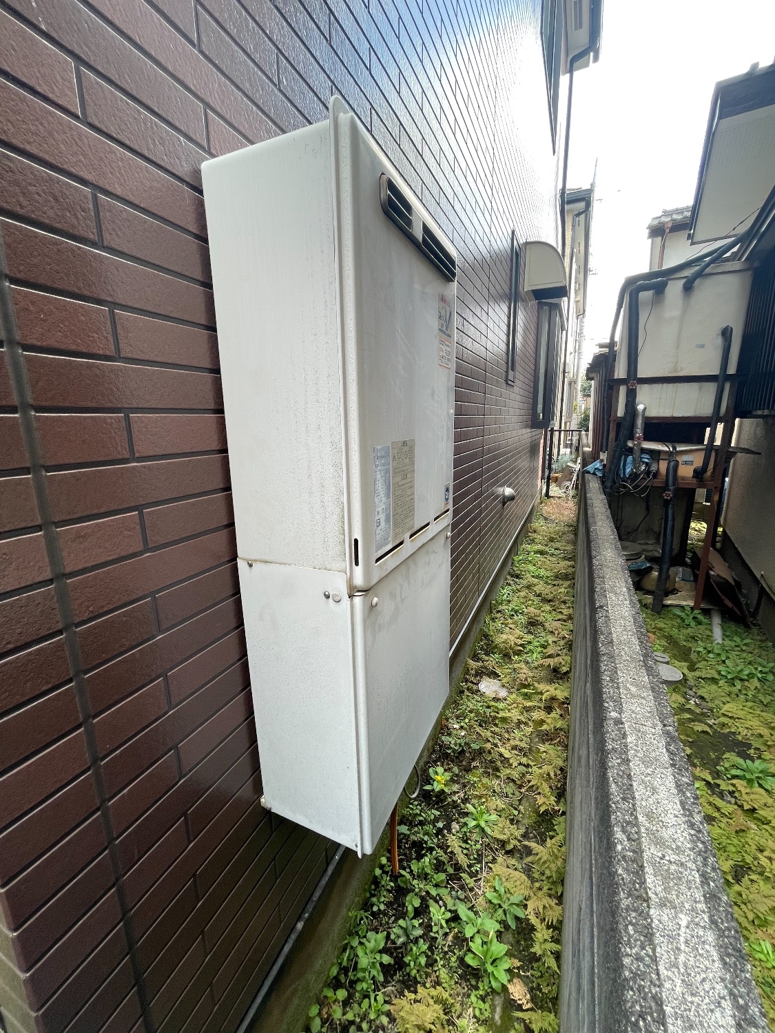 施工前 | 藤沢市周辺エリアのガス給湯器・電気温水器・エコキュート交換｜ 株式会社内藤商事