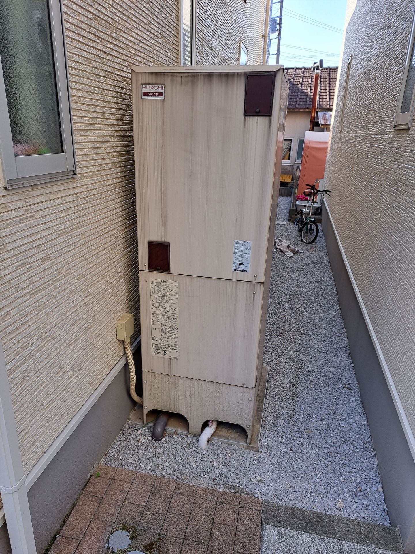 施工前 | 藤沢市周辺エリアのガス給湯器・電気温水器・エコキュート交換｜ 株式会社内藤商事