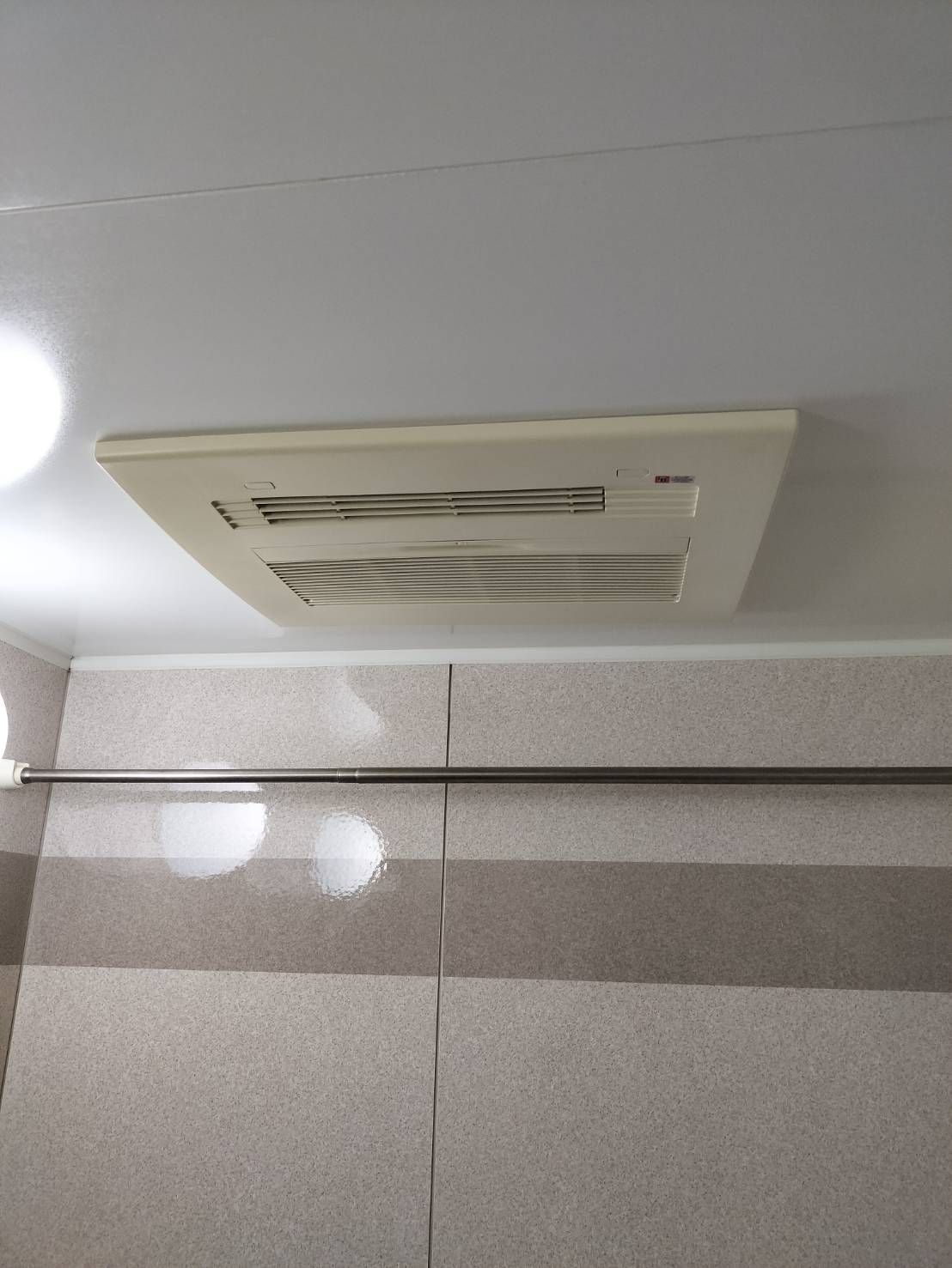 施工前 | 藤沢市周辺エリアのガス給湯器・電気温水器・エコキュート交換｜ 株式会社内藤商事