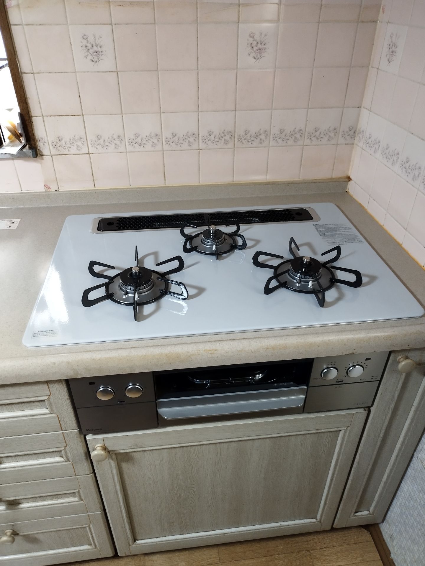 施工後 | 藤沢市周辺エリアのガス給湯器・電気温水器・エコキュート交換｜ 株式会社内藤商事