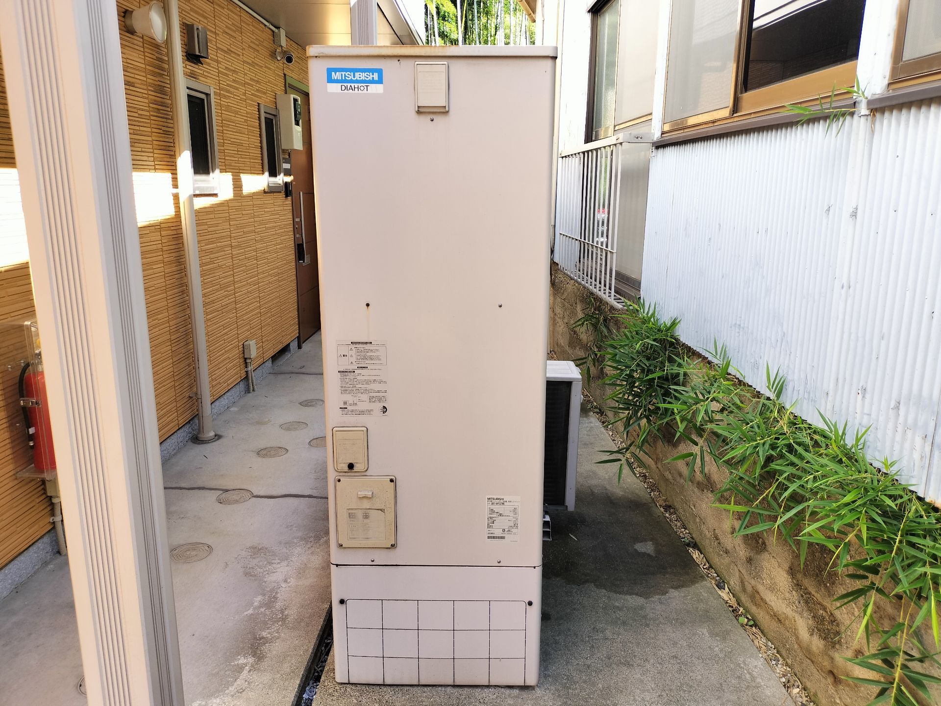 施工前 | 藤沢市周辺エリアのガス給湯器・電気温水器・エコキュート交換｜ 株式会社内藤商事