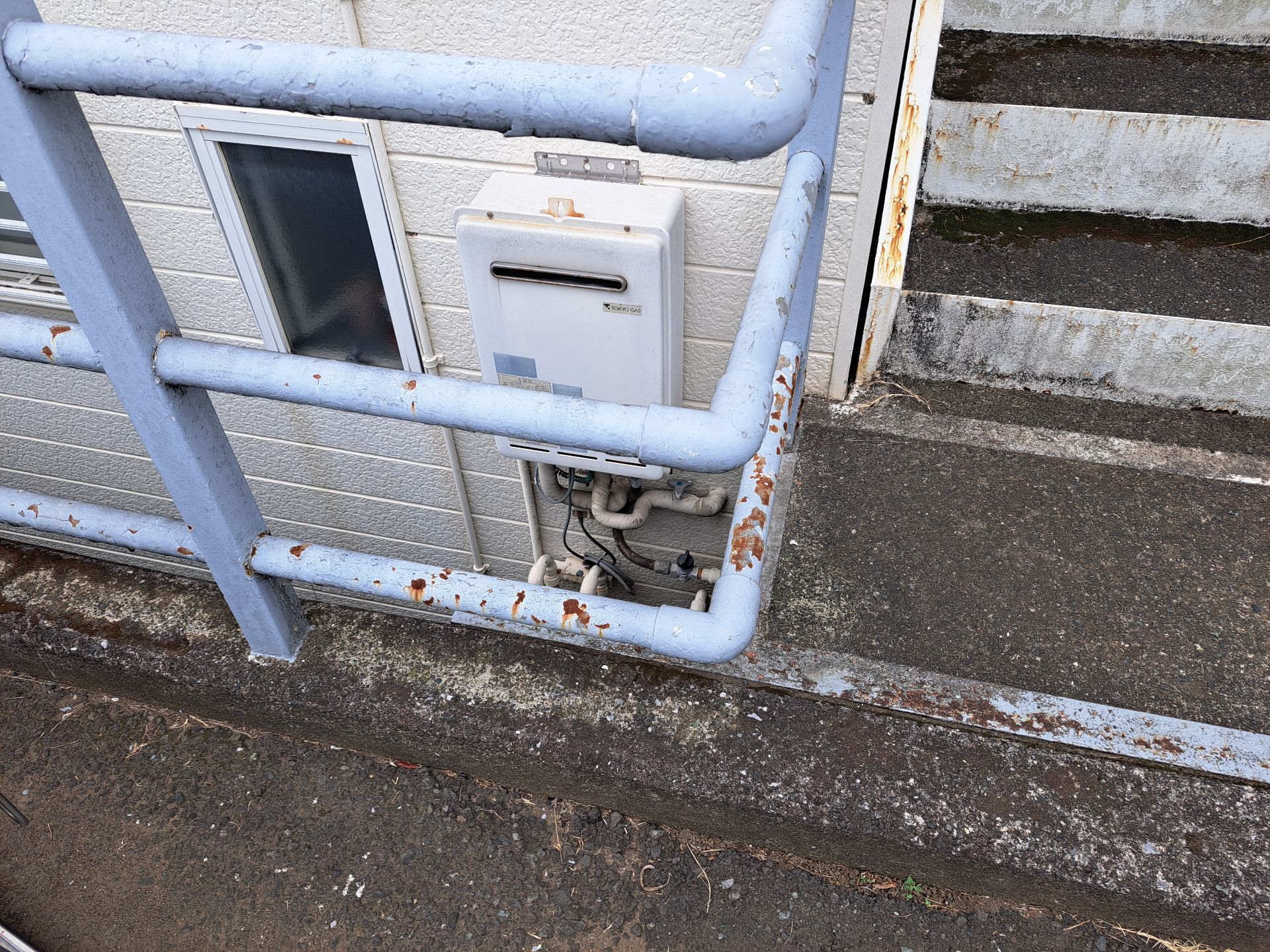 施工前 | 藤沢市周辺エリアのガス給湯器・電気温水器・エコキュート交換｜ 株式会社内藤商事