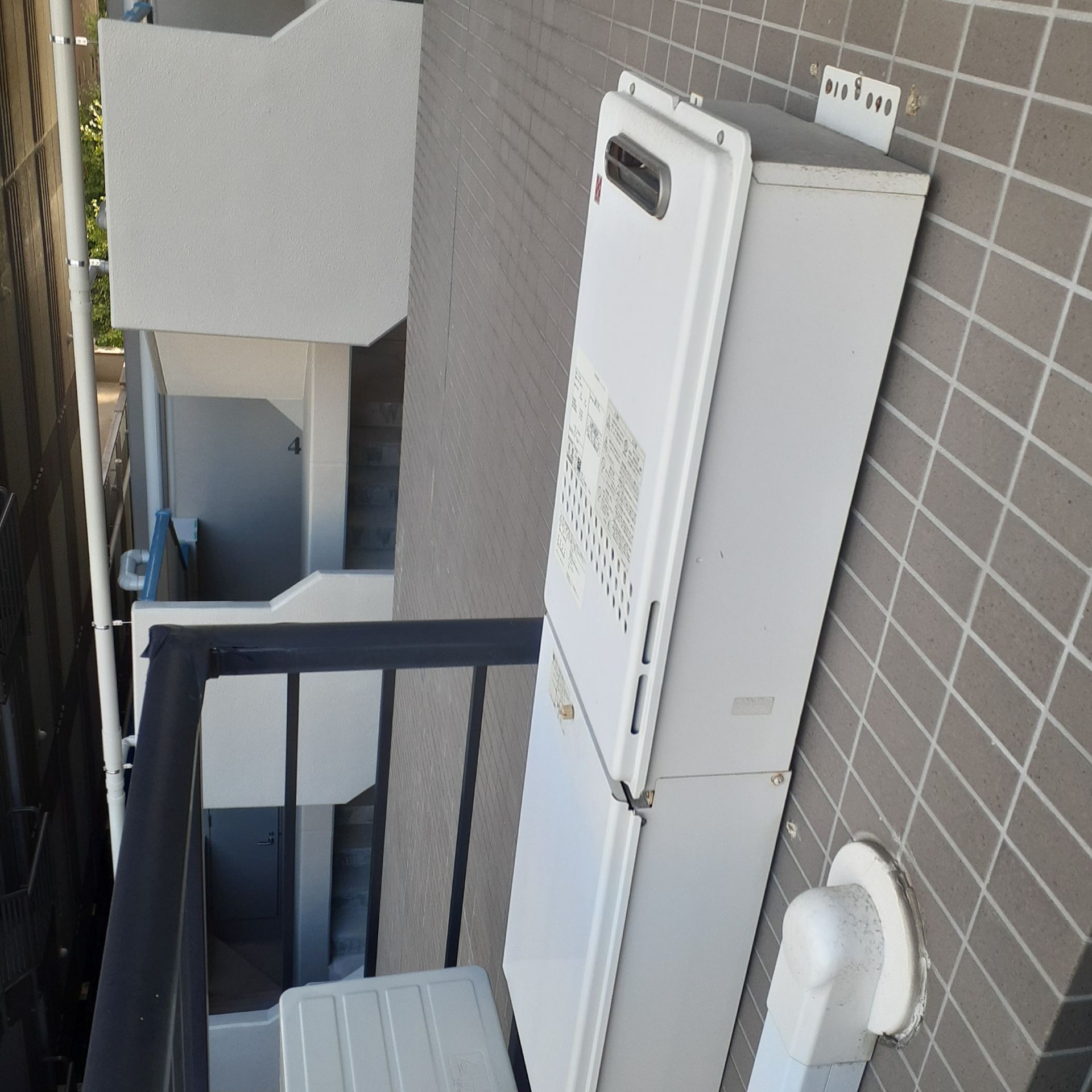 施工前 | 藤沢市周辺エリアのガス給湯器・電気温水器・エコキュート交換｜ 株式会社内藤商事