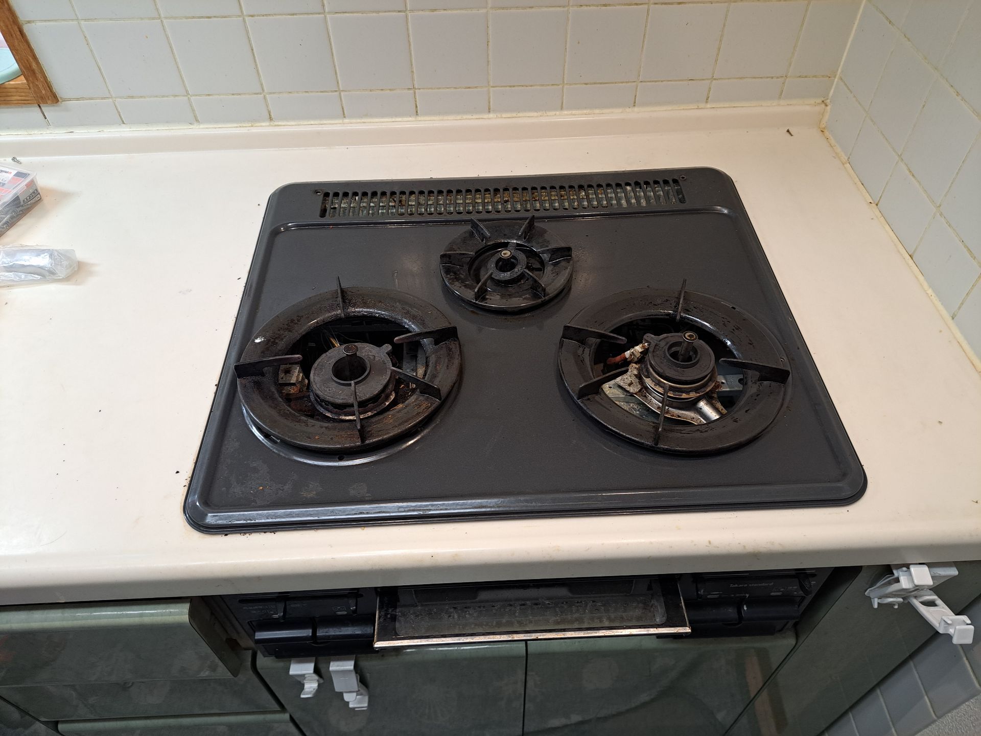 施工前 | 藤沢市周辺エリアのガス給湯器・電気温水器・エコキュート交換｜ 株式会社内藤商事