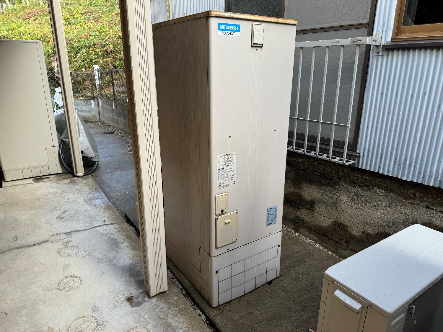 施工前 | 藤沢市周辺エリアのガス給湯器・電気温水器・エコキュート交換｜ 株式会社内藤商事