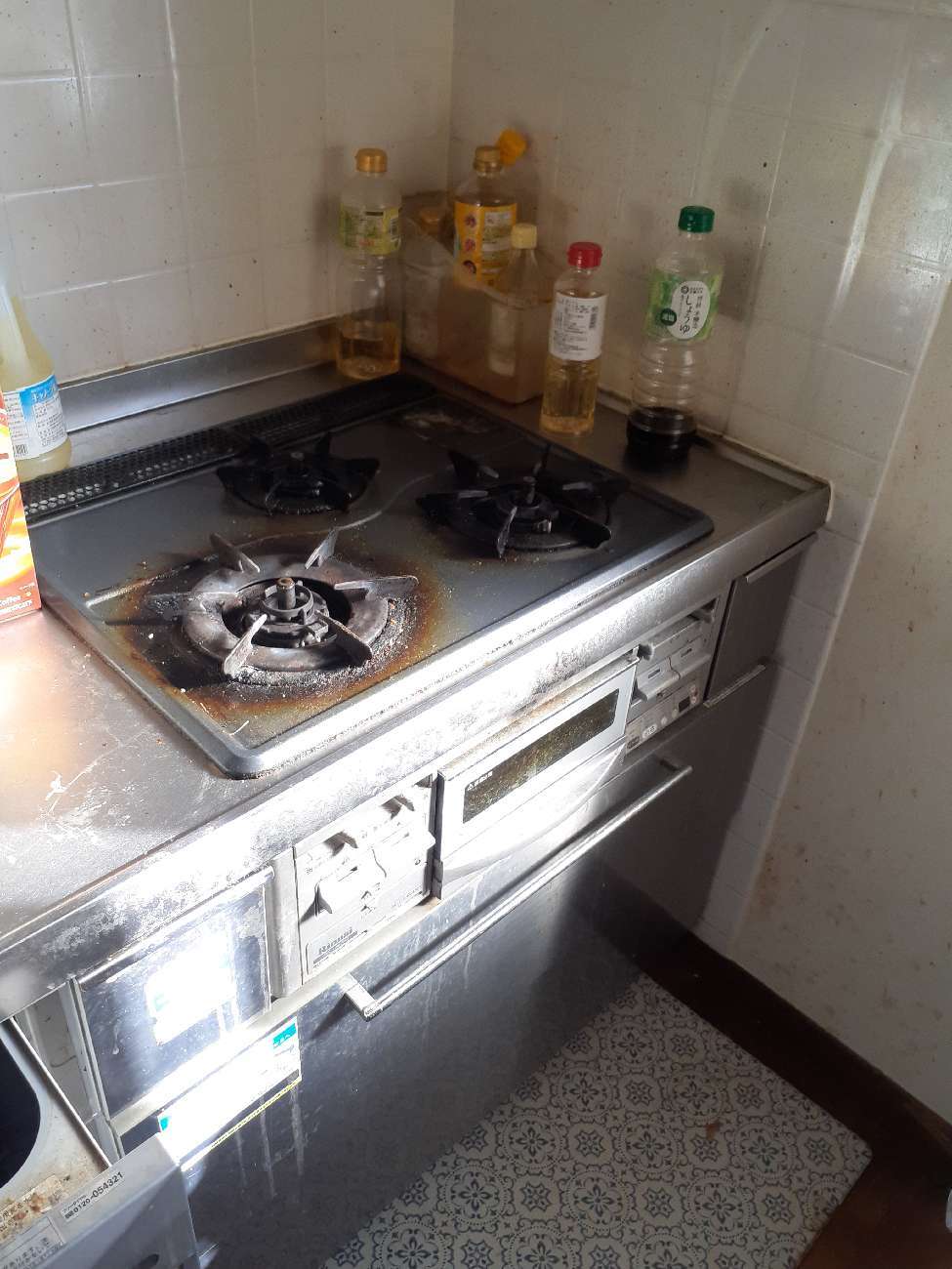 施工前 | 藤沢市周辺エリアのガス給湯器・電気温水器・エコキュート交換｜ 株式会社内藤商事