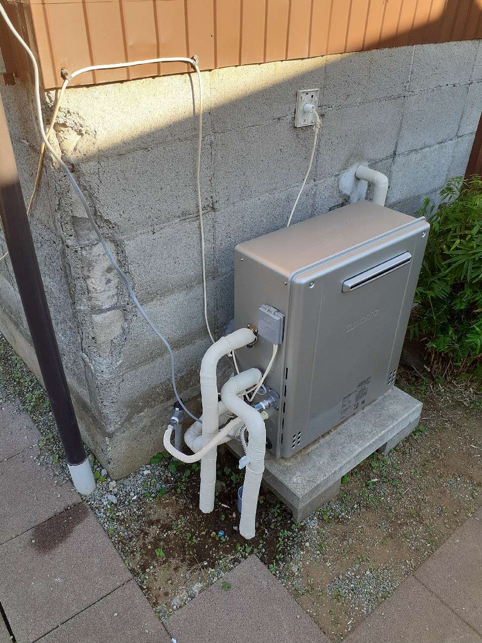 施工前 | 藤沢市周辺エリアのガス給湯器・電気温水器・エコキュート交換｜ 株式会社内藤商事