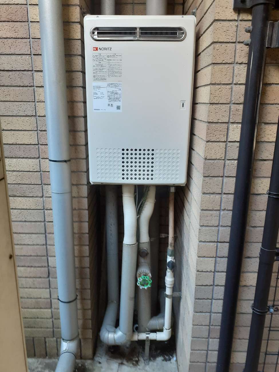 施工前 | 藤沢市周辺エリアのガス給湯器・電気温水器・エコキュート交換｜ 株式会社内藤商事