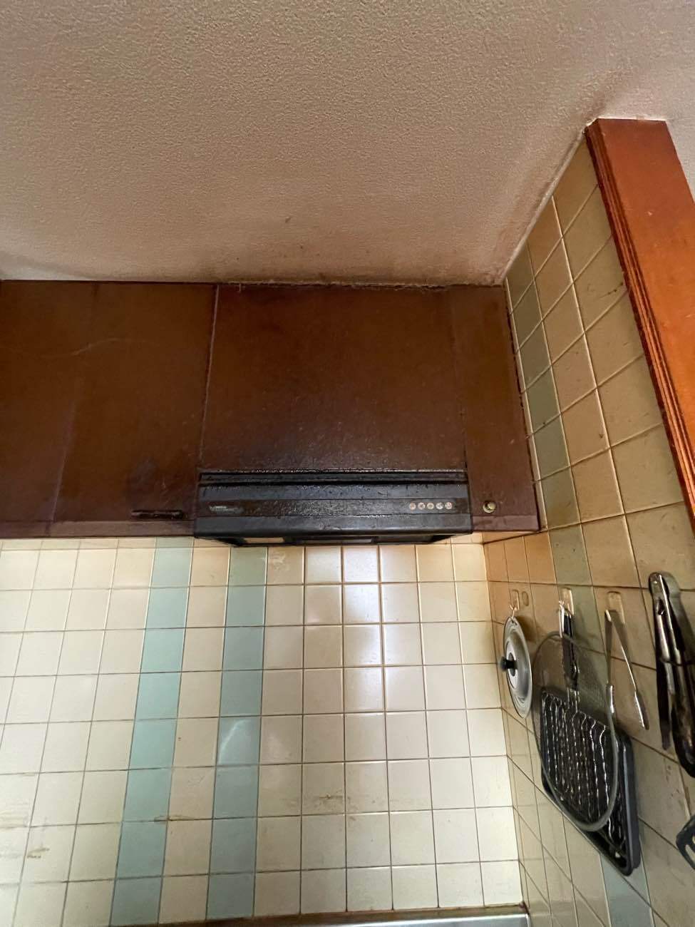 施工前 | 藤沢市周辺エリアのガス給湯器・電気温水器・エコキュート交換｜ 株式会社内藤商事