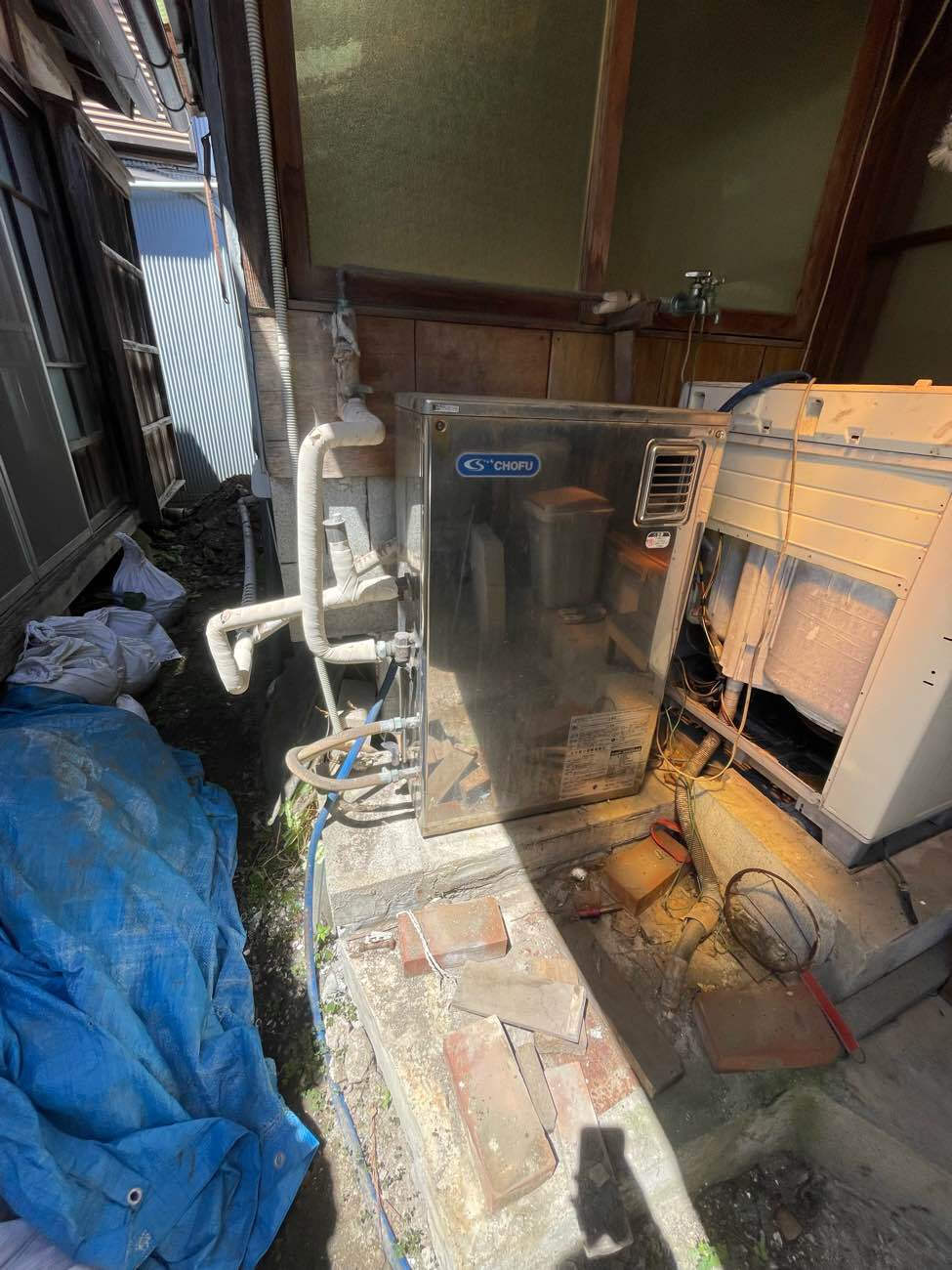 施工前 | 藤沢市周辺エリアのガス給湯器・電気温水器・エコキュート交換｜ 株式会社内藤商事