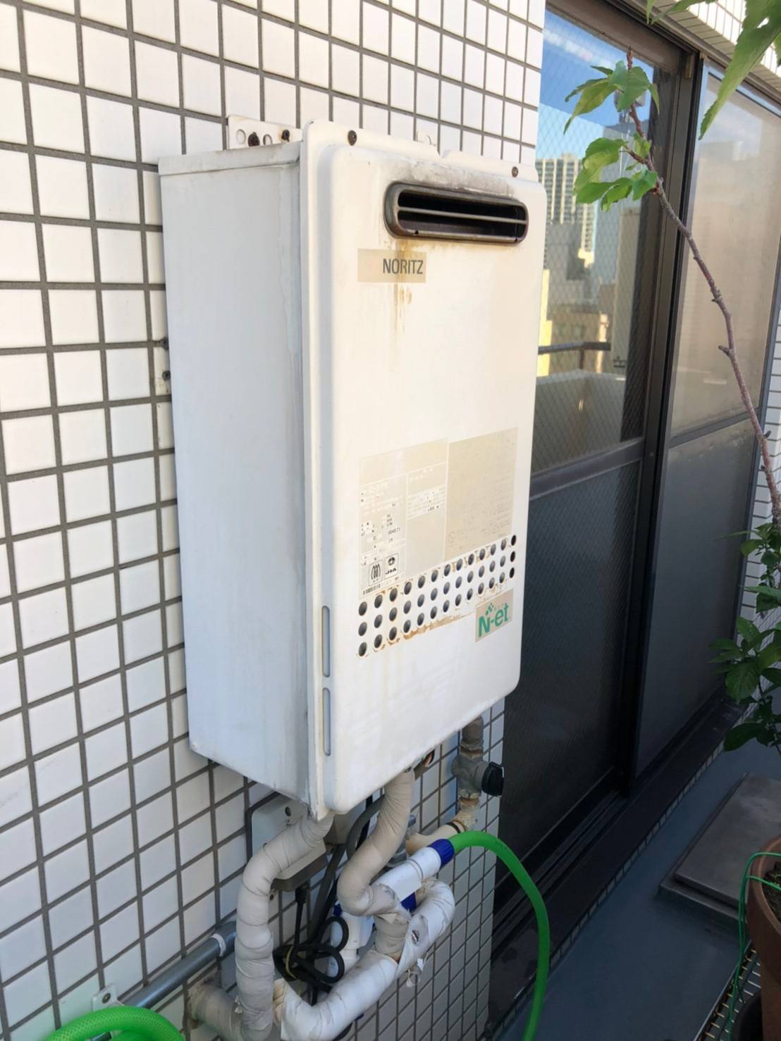 施工前 | 藤沢市周辺エリアのガス給湯器・電気温水器・エコキュート交換｜ 株式会社内藤商事