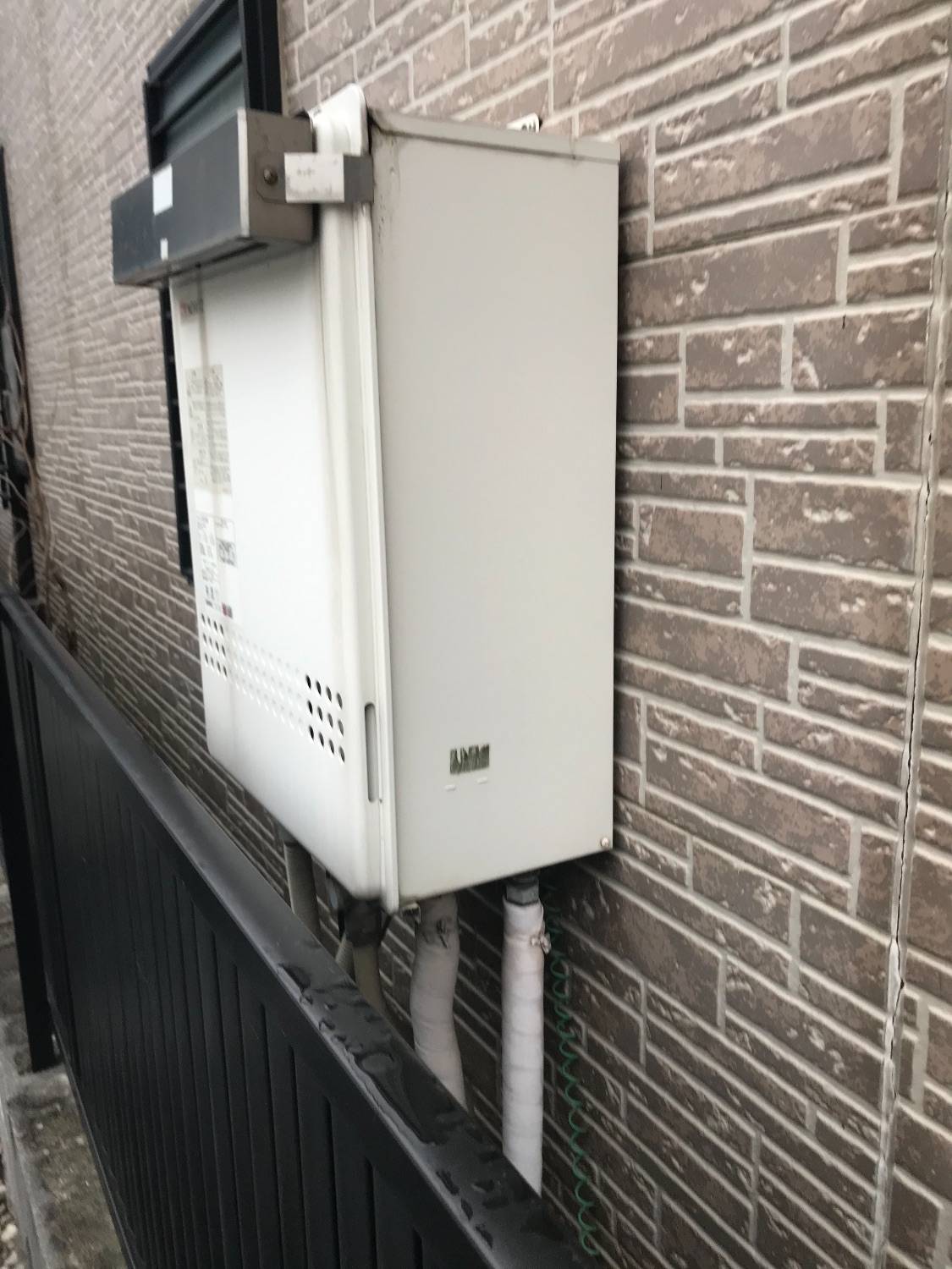 施工前 | 藤沢市周辺エリアのガス給湯器・電気温水器・エコキュート交換｜ 株式会社内藤商事