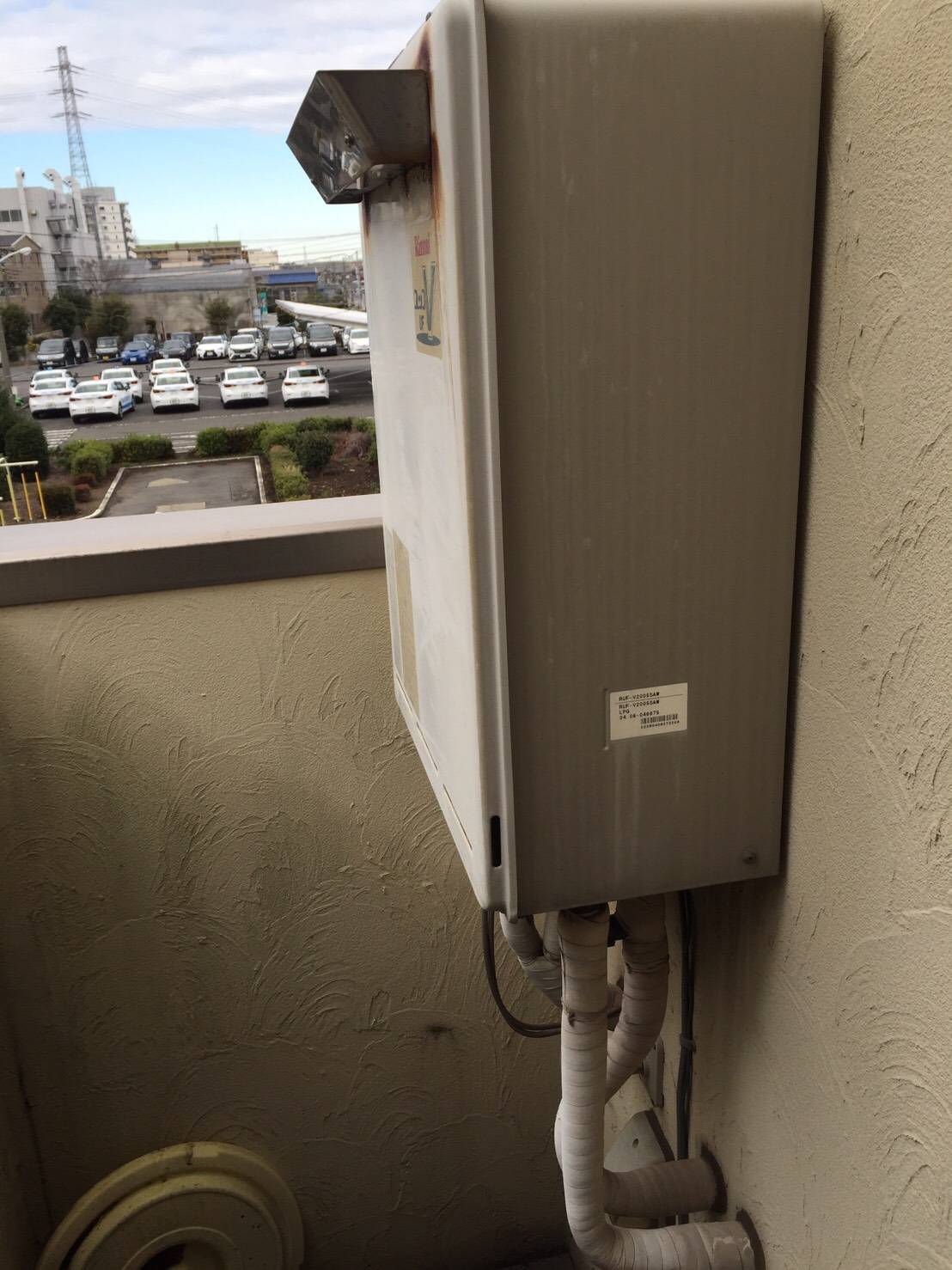 施工前 | 藤沢市周辺エリアのガス給湯器・電気温水器・エコキュート交換｜ 株式会社内藤商事