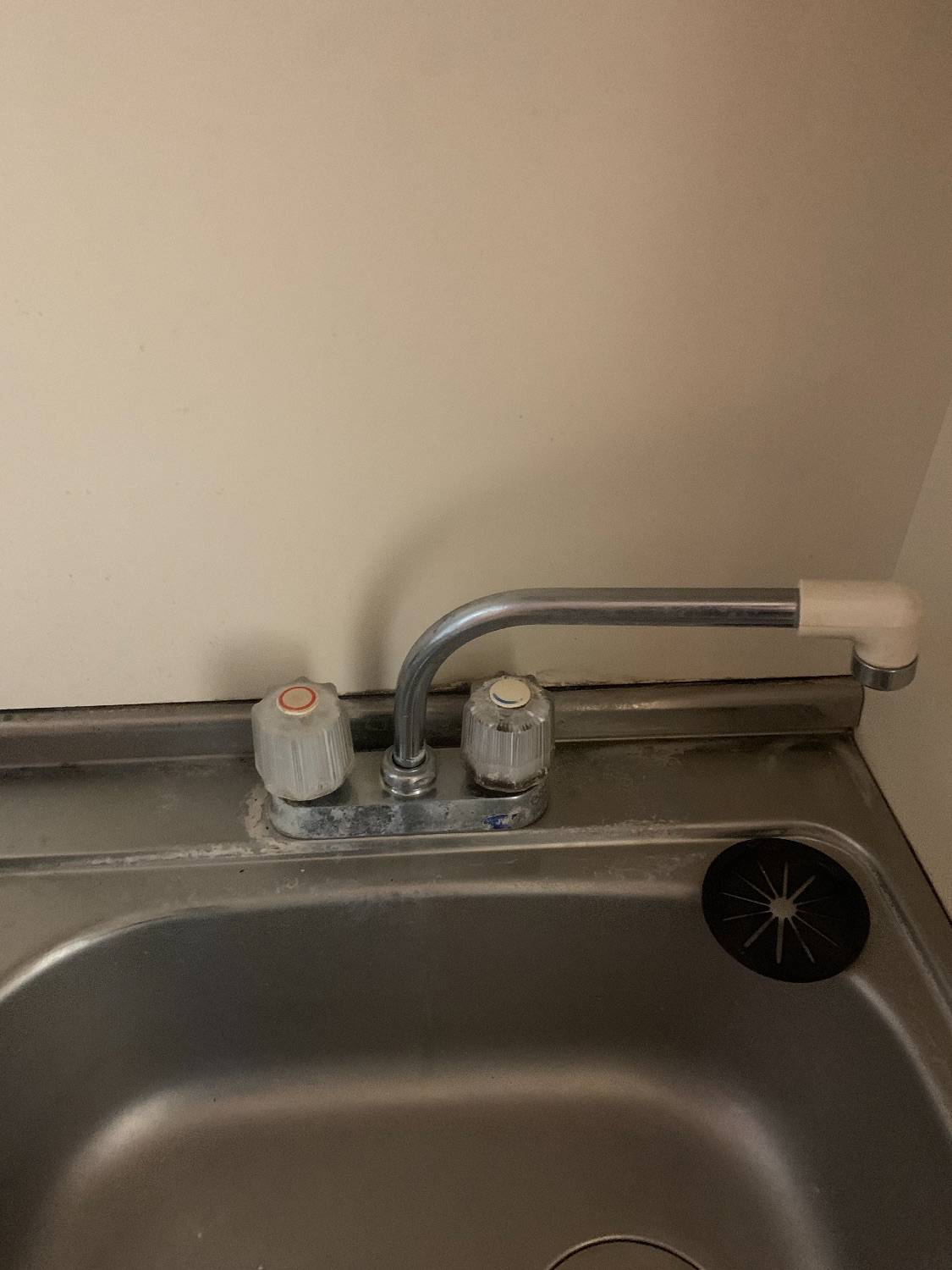 施工前 | 藤沢市周辺エリアのガス給湯器・電気温水器・エコキュート交換｜ 株式会社内藤商事